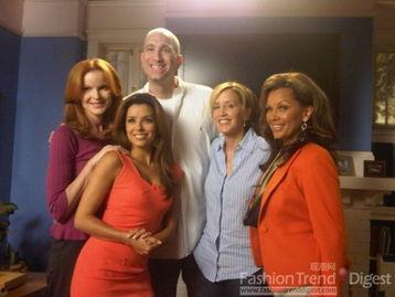 绝望主妇在线观看,在线重温这部经典美剧的温情与悬疑  第3张